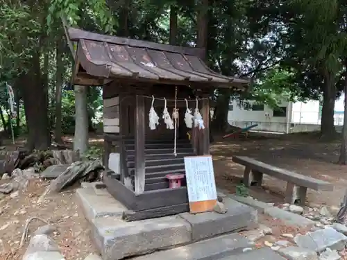 甲斐奈神社の末社