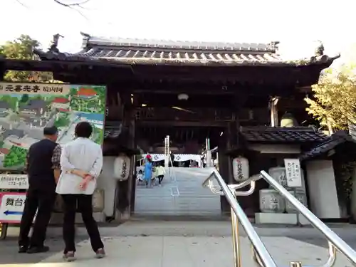 座光如来寺（元善光寺）の山門