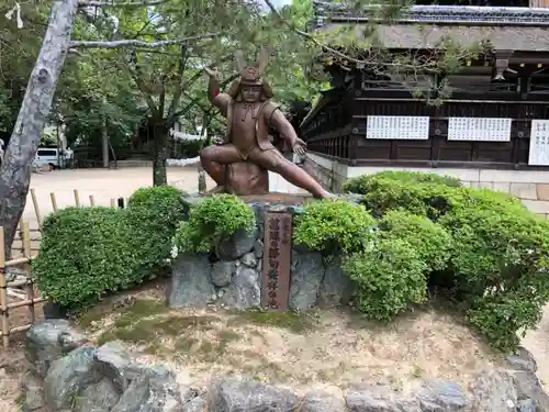 藤森神社の像