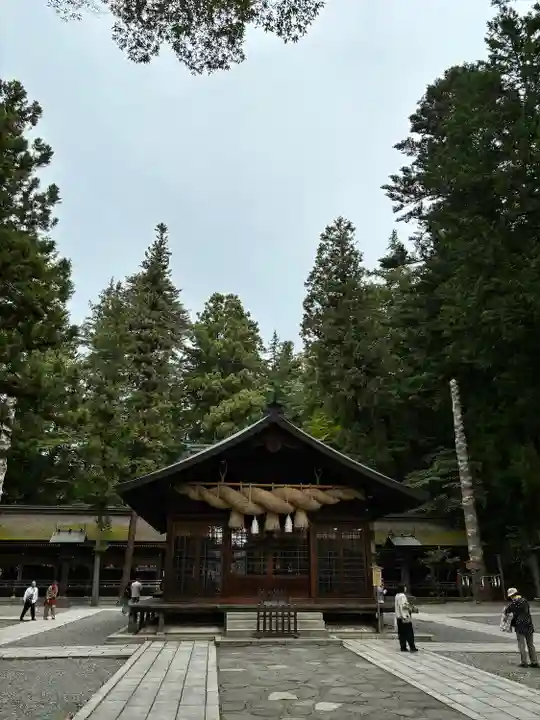 諏訪大社下社春宮(長野県)