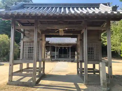 築狭神社の山門