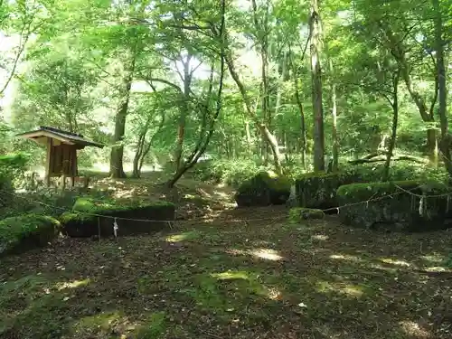 血洗神社の庭園