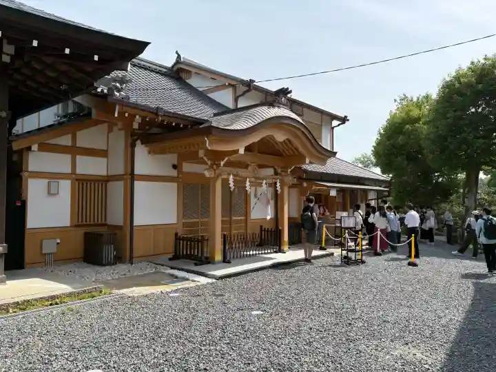 宇治神社の{uncategorized: "未分類", other: "その他", undefined: "問題あり", building: "その他建物", grave: "お墓", sacred_gate: "鳥居", guardian: "狛犬", statue: "像", buddha: "仏像", history: "歴史", nature: "自然", garden: "庭園", animal: "動物", pagoda: "塔", temizu: "手水舎", mountain_gate: "山門・神門", sanctuary: "本殿・本堂", subordinate: "末社・摂社", art: "芸術", scenery: "景色", jizo: "地蔵", ema: "絵馬", goshuin: "御朱印", omikuji: "おみくじ", items: "授与品その他", amulet: "お守り", goshuincho: "御朱印帳", eats: "食事", festival: "お祭り", votive_dance: "神楽", shichigosan: "七五三参", wedding: "結婚式", experience: "体験その他", initially: "初詣", around: "周辺", anti_infection: "感染症対策"}