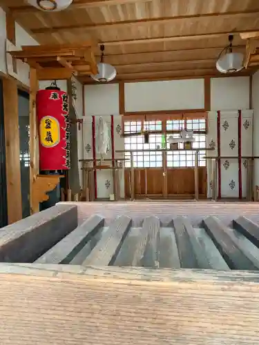 金座稲荷神社の{uncategorized: "未分類", other: "その他", undefined: "問題あり", building: "その他建物", grave: "お墓", sacred_gate: "鳥居", guardian: "狛犬", statue: "像", buddha: "仏像", history: "歴史", nature: "自然", garden: "庭園", animal: "動物", pagoda: "塔", temizu: "手水舎", mountain_gate: "山門・神門", sanctuary: "本殿・本堂", subordinate: "末社・摂社", art: "芸術", scenery: "景色", jizo: "地蔵", ema: "絵馬", goshuin: "御朱印", omikuji: "おみくじ", items: "授与品その他", amulet: "お守り", goshuincho: "御朱印帳", eats: "食事", festival: "お祭り", votive_dance: "神楽", shichigosan: "七五三参", wedding: "結婚式", experience: "体験その他", initially: "初詣", around: "周辺", anti_infection: "感染症対策"}