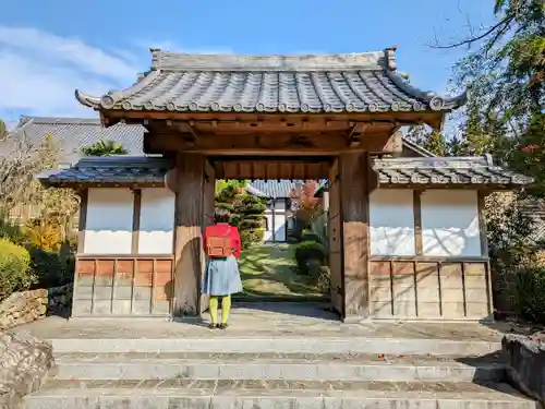 長康寺の山門