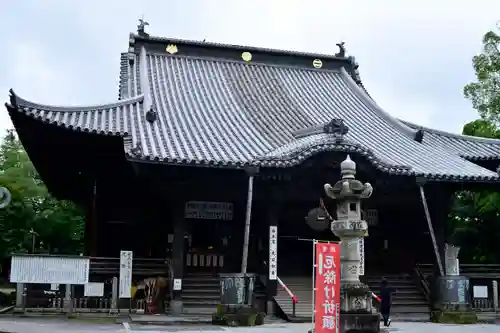 鑁阿寺の本殿・本堂