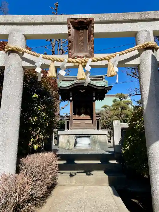 薭田神社の{uncategorized: "未分類", other: "その他", undefined: "問題あり", building: "その他建物", grave: "お墓", sacred_gate: "鳥居", guardian: "狛犬", statue: "像", buddha: "仏像", history: "歴史", nature: "自然", garden: "庭園", animal: "動物", pagoda: "塔", temizu: "手水舎", mountain_gate: "山門・神門", sanctuary: "本殿・本堂", subordinate: "末社・摂社", art: "芸術", scenery: "景色", jizo: "地蔵", ema: "絵馬", goshuin: "御朱印", omikuji: "おみくじ", items: "授与品その他", amulet: "お守り", goshuincho: "御朱印帳", eats: "食事", festival: "お祭り", votive_dance: "神楽", shichigosan: "七五三参", wedding: "結婚式", experience: "体験その他", initially: "初詣", around: "周辺", anti_infection: "感染症対策"}