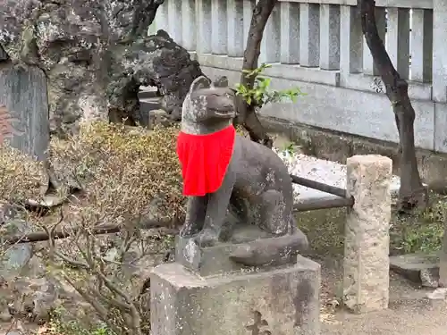 稲荷神社の狛犬