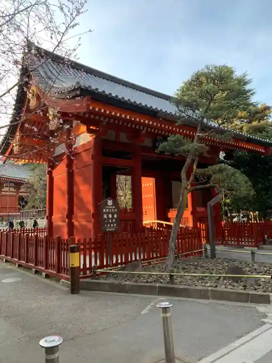 浅草神社の山門・神門