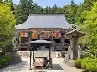 宝珠山 立石寺の本殿・本堂