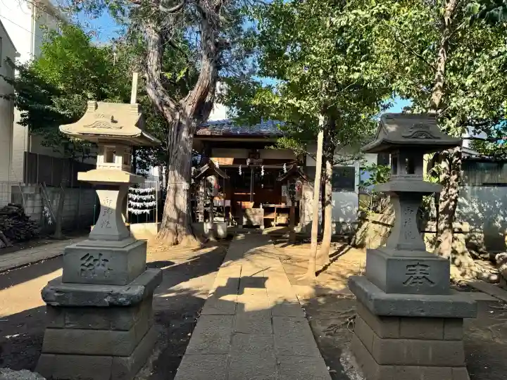 御嶽神社の{uncategorized: "未分類", other: "その他", undefined: "問題あり", building: "その他建物", grave: "お墓", sacred_gate: "鳥居", guardian: "狛犬", statue: "像", buddha: "仏像", history: "歴史", nature: "自然", garden: "庭園", animal: "動物", pagoda: "塔", temizu: "手水舎", mountain_gate: "山門・神門", sanctuary: "本殿・本堂", subordinate: "末社・摂社", art: "芸術", scenery: "景色", jizo: "地蔵", ema: "絵馬", goshuin: "御朱印", omikuji: "おみくじ", items: "授与品その他", amulet: "お守り", goshuincho: "御朱印帳", eats: "食事", festival: "お祭り", votive_dance: "神楽", shichigosan: "七五三参", wedding: "結婚式", experience: "体験その他", initially: "初詣", around: "周辺", anti_infection: "感染症対策"}