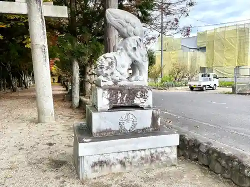 積田神社の狛犬