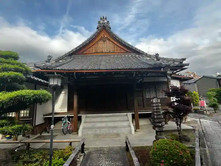 萬年寺(万年寺)の{uncategorized: "未分類", other: "その他", undefined: "問題あり", building: "その他建物", grave: "お墓", sacred_gate: "鳥居", guardian: "狛犬", statue: "像", buddha: "仏像", history: "歴史", nature: "自然", garden: "庭園", animal: "動物", pagoda: "塔", temizu: "手水舎", mountain_gate: "山門・神門", sanctuary: "本殿・本堂", subordinate: "末社・摂社", art: "芸術", scenery: "景色", jizo: "地蔵", ema: "絵馬", goshuin: "御朱印", omikuji: "おみくじ", items: "授与品その他", amulet: "お守り", goshuincho: "御朱印帳", eats: "食事", festival: "お祭り", votive_dance: "神楽", shichigosan: "七五三参", wedding: "結婚式", experience: "体験その他", initially: "初詣", around: "周辺", anti_infection: "感染症対策"}