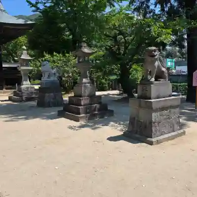 與止日女神社の{uncategorized: "未分類", other: "その他", undefined: "問題あり", building: "その他建物", grave: "お墓", sacred_gate: "鳥居", guardian: "狛犬", statue: "像", buddha: "仏像", history: "歴史", nature: "自然", garden: "庭園", animal: "動物", pagoda: "塔", temizu: "手水舎", mountain_gate: "山門・神門", sanctuary: "本殿・本堂", subordinate: "末社・摂社", art: "芸術", scenery: "景色", jizo: "地蔵", ema: "絵馬", goshuin: "御朱印", omikuji: "おみくじ", items: "授与品その他", amulet: "お守り", goshuincho: "御朱印帳", eats: "食事", festival: "お祭り", votive_dance: "神楽", shichigosan: "七五三参", wedding: "結婚式", experience: "体験その他", initially: "初詣", around: "周辺", anti_infection: "感染症対策"}