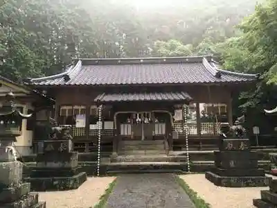 男女神社の本殿