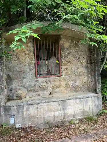 観音山石仏群の仏像