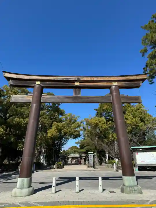 豊國神社の{uncategorized: "未分類", other: "その他", undefined: "問題あり", building: "その他建物", grave: "お墓", sacred_gate: "鳥居", guardian: "狛犬", statue: "像", buddha: "仏像", history: "歴史", nature: "自然", garden: "庭園", animal: "動物", pagoda: "塔", temizu: "手水舎", mountain_gate: "山門・神門", sanctuary: "本殿・本堂", subordinate: "末社・摂社", art: "芸術", scenery: "景色", jizo: "地蔵", ema: "絵馬", goshuin: "御朱印", omikuji: "おみくじ", items: "授与品その他", amulet: "お守り", goshuincho: "御朱印帳", eats: "食事", festival: "お祭り", votive_dance: "神楽", shichigosan: "七五三参", wedding: "結婚式", experience: "体験その他", initially: "初詣", around: "周辺", anti_infection: "感染症対策"}
