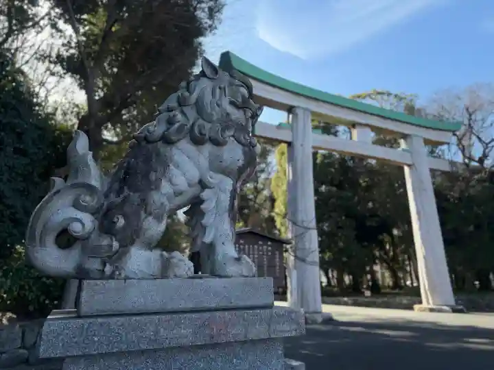 福岡縣護國神社の{uncategorized: "未分類", other: "その他", undefined: "問題あり", building: "その他建物", grave: "お墓", sacred_gate: "鳥居", guardian: "狛犬", statue: "像", buddha: "仏像", history: "歴史", nature: "自然", garden: "庭園", animal: "動物", pagoda: "塔", temizu: "手水舎", mountain_gate: "山門・神門", sanctuary: "本殿・本堂", subordinate: "末社・摂社", art: "芸術", scenery: "景色", jizo: "地蔵", ema: "絵馬", goshuin: "御朱印", omikuji: "おみくじ", items: "授与品その他", amulet: "お守り", goshuincho: "御朱印帳", eats: "食事", festival: "お祭り", votive_dance: "神楽", shichigosan: "七五三参", wedding: "結婚式", experience: "体験その他", initially: "初詣", around: "周辺", anti_infection: "感染症対策"}