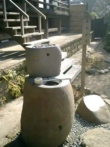 宝戒寺の手水舎