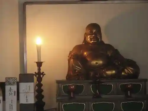 弘福寺の像