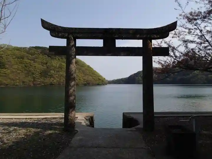 霹靂神社の鳥居