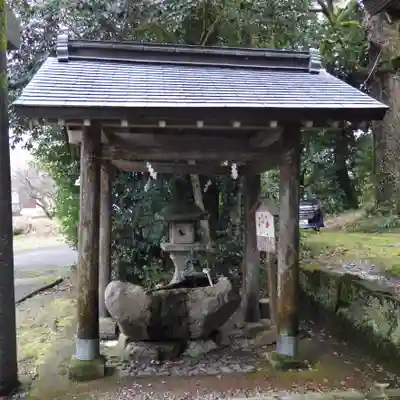 加知彌神社の手水舎