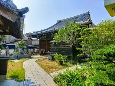 光照寺の本殿・本堂