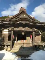 摩尼寺の本殿