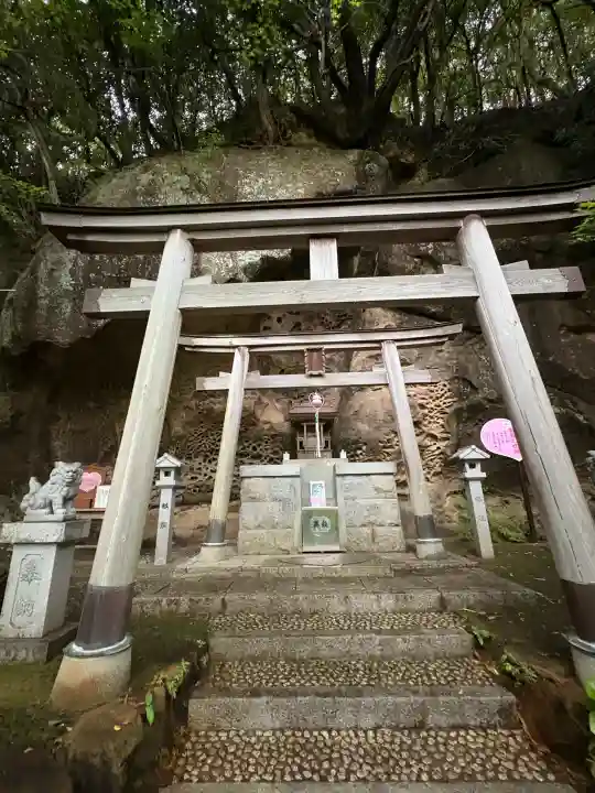 救馬溪観音の{uncategorized: "未分類", other: "その他", undefined: "問題あり", building: "その他建物", grave: "お墓", sacred_gate: "鳥居", guardian: "狛犬", statue: "像", buddha: "仏像", history: "歴史", nature: "自然", garden: "庭園", animal: "動物", pagoda: "塔", temizu: "手水舎", mountain_gate: "山門・神門", sanctuary: "本殿・本堂", subordinate: "末社・摂社", art: "芸術", scenery: "景色", jizo: "地蔵", ema: "絵馬", goshuin: "御朱印", omikuji: "おみくじ", items: "授与品その他", amulet: "お守り", goshuincho: "御朱印帳", eats: "食事", festival: "お祭り", votive_dance: "神楽", shichigosan: "七五三参", wedding: "結婚式", experience: "体験その他", initially: "初詣", around: "周辺", anti_infection: "感染症対策"}