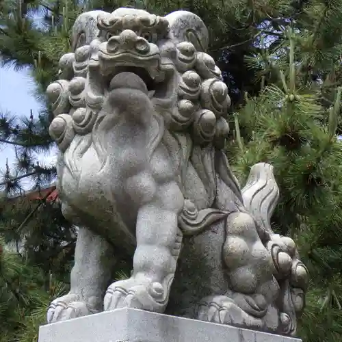 魚津神社の狛犬