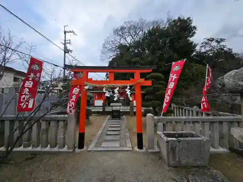 龍田神社の{uncategorized: "未分類", other: "その他", undefined: "問題あり", building: "その他建物", grave: "お墓", sacred_gate: "鳥居", guardian: "狛犬", statue: "像", buddha: "仏像", history: "歴史", nature: "自然", garden: "庭園", animal: "動物", pagoda: "塔", temizu: "手水舎", mountain_gate: "山門・神門", sanctuary: "本殿・本堂", subordinate: "末社・摂社", art: "芸術", scenery: "景色", jizo: "地蔵", ema: "絵馬", goshuin: "御朱印", omikuji: "おみくじ", items: "授与品その他", amulet: "お守り", goshuincho: "御朱印帳", eats: "食事", festival: "お祭り", votive_dance: "神楽", shichigosan: "七五三参", wedding: "結婚式", experience: "体験その他", initially: "初詣", around: "周辺", anti_infection: "感染症対策"}