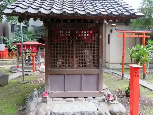 三囲神社の末社