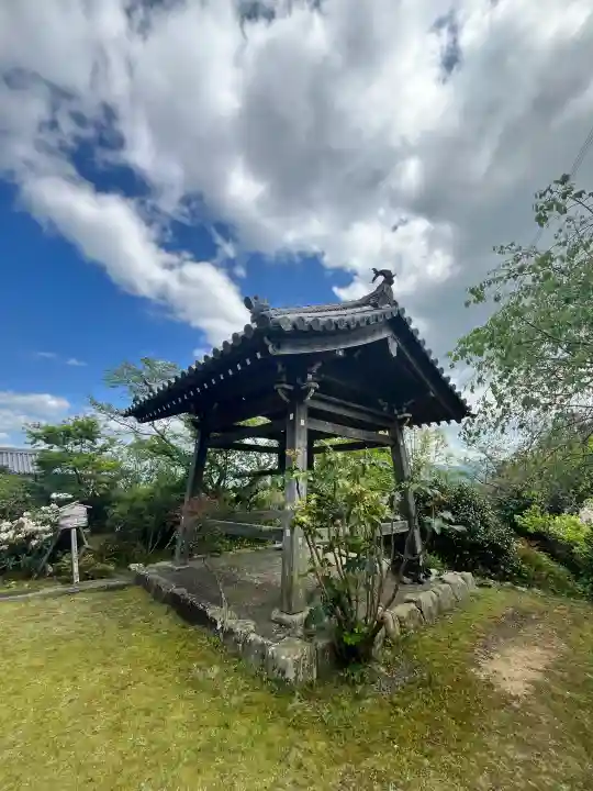 子安地蔵寺の{uncategorized: "未分類", other: "その他", undefined: "問題あり", building: "その他建物", grave: "お墓", sacred_gate: "鳥居", guardian: "狛犬", statue: "像", buddha: "仏像", history: "歴史", nature: "自然", garden: "庭園", animal: "動物", pagoda: "塔", temizu: "手水舎", mountain_gate: "山門・神門", sanctuary: "本殿・本堂", subordinate: "末社・摂社", art: "芸術", scenery: "景色", jizo: "地蔵", ema: "絵馬", goshuin: "御朱印", omikuji: "おみくじ", items: "授与品その他", amulet: "お守り", goshuincho: "御朱印帳", eats: "食事", festival: "お祭り", votive_dance: "神楽", shichigosan: "七五三参", wedding: "結婚式", experience: "体験その他", initially: "初詣", around: "周辺", anti_infection: "感染症対策"}