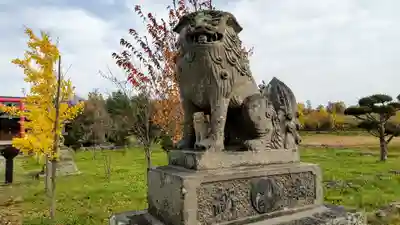 千代ヶ岡神社の狛犬