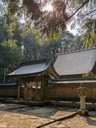 若狭彦神社（上社）の{uncategorized: "未分類", other: "その他", undefined: "問題あり", building: "その他建物", grave: "お墓", sacred_gate: "鳥居", guardian: "狛犬", statue: "像", buddha: "仏像", history: "歴史", nature: "自然", garden: "庭園", animal: "動物", pagoda: "塔", temizu: "手水舎", mountain_gate: "山門・神門", sanctuary: "本殿・本堂", subordinate: "末社・摂社", art: "芸術", scenery: "景色", jizo: "地蔵", ema: "絵馬", goshuin: "御朱印", omikuji: "おみくじ", items: "授与品その他", amulet: "お守り", goshuincho: "御朱印帳", eats: "食事", festival: "お祭り", votive_dance: "神楽", shichigosan: "七五三参", wedding: "結婚式", experience: "体験その他", initially: "初詣", around: "周辺", anti_infection: "感染症対策"}