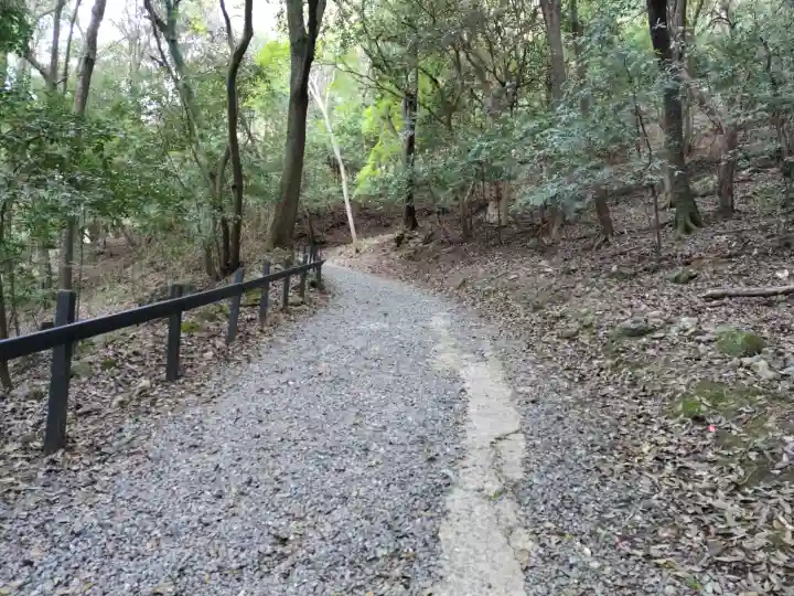 出雲大神宮の{uncategorized: "未分類", other: "その他", undefined: "問題あり", building: "その他建物", grave: "お墓", sacred_gate: "鳥居", guardian: "狛犬", statue: "像", buddha: "仏像", history: "歴史", nature: "自然", garden: "庭園", animal: "動物", pagoda: "塔", temizu: "手水舎", mountain_gate: "山門・神門", sanctuary: "本殿・本堂", subordinate: "末社・摂社", art: "芸術", scenery: "景色", jizo: "地蔵", ema: "絵馬", goshuin: "御朱印", omikuji: "おみくじ", items: "授与品その他", amulet: "お守り", goshuincho: "御朱印帳", eats: "食事", festival: "お祭り", votive_dance: "神楽", shichigosan: "七五三参", wedding: "結婚式", experience: "体験その他", initially: "初詣", around: "周辺", anti_infection: "感染症対策"}