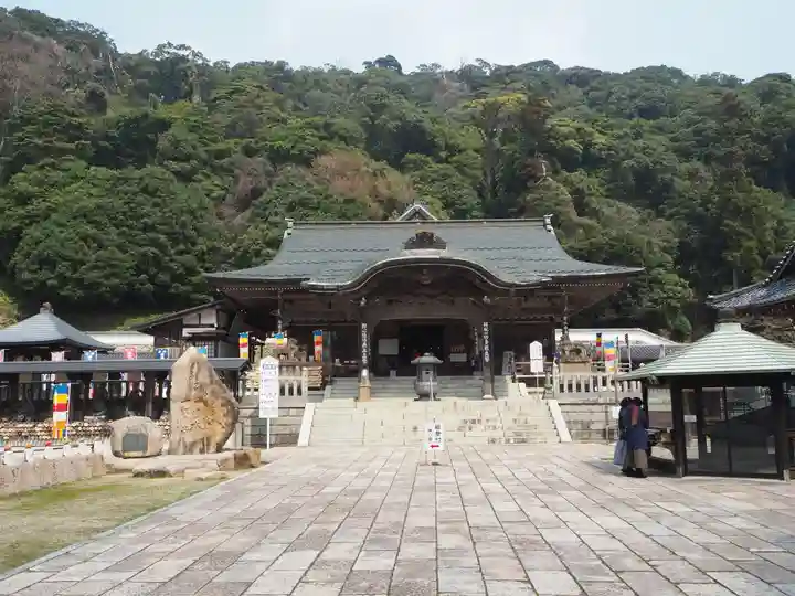 一畑薬師の本殿・本堂