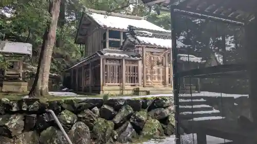 伊香具坂神社の{uncategorized: "未分類", other: "その他", undefined: "問題あり", building: "その他建物", grave: "お墓", sacred_gate: "鳥居", guardian: "狛犬", statue: "像", buddha: "仏像", history: "歴史", nature: "自然", garden: "庭園", animal: "動物", pagoda: "塔", temizu: "手水舎", mountain_gate: "山門・神門", sanctuary: "本殿・本堂", subordinate: "末社・摂社", art: "芸術", scenery: "景色", jizo: "地蔵", ema: "絵馬", goshuin: "御朱印", omikuji: "おみくじ", items: "授与品その他", amulet: "お守り", goshuincho: "御朱印帳", eats: "食事", festival: "お祭り", votive_dance: "神楽", shichigosan: "七五三参", wedding: "結婚式", experience: "体験その他", initially: "初詣", around: "周辺", anti_infection: "感染症対策"}