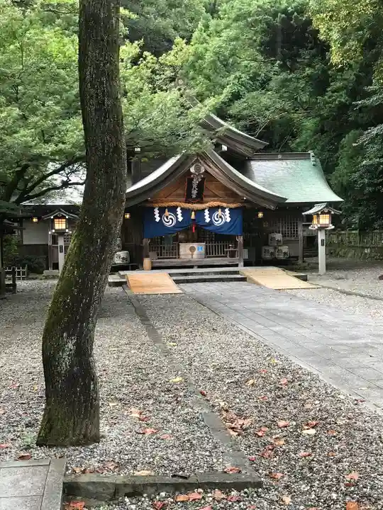 山内神社の本殿・本堂