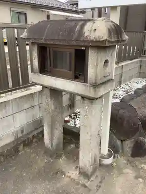 小信字地蔵尊のその他建物