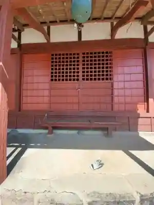 白山神社の本殿