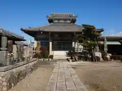 西林寺の本殿