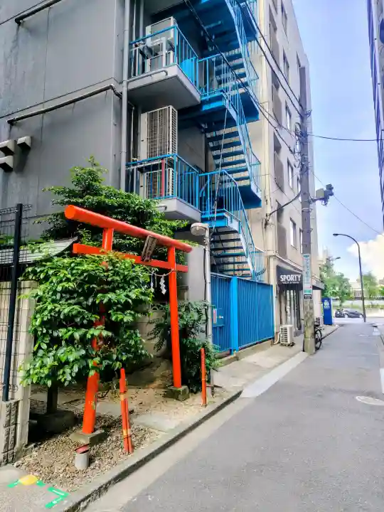 川上稲荷神社の{uncategorized: "未分類", other: "その他", undefined: "問題あり", building: "その他建物", grave: "お墓", sacred_gate: "鳥居", guardian: "狛犬", statue: "像", buddha: "仏像", history: "歴史", nature: "自然", garden: "庭園", animal: "動物", pagoda: "塔", temizu: "手水舎", mountain_gate: "山門・神門", sanctuary: "本殿・本堂", subordinate: "末社・摂社", art: "芸術", scenery: "景色", jizo: "地蔵", ema: "絵馬", goshuin: "御朱印", omikuji: "おみくじ", items: "授与品その他", amulet: "お守り", goshuincho: "御朱印帳", eats: "食事", festival: "お祭り", votive_dance: "神楽", shichigosan: "七五三参", wedding: "結婚式", experience: "体験その他", initially: "初詣", around: "周辺", anti_infection: "感染症対策"}