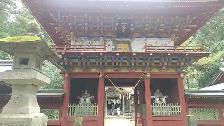 那須神社の山門・神門