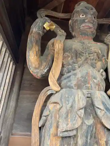 本覚寺の{uncategorized: "未分類", other: "その他", undefined: "問題あり", building: "その他建物", grave: "お墓", sacred_gate: "鳥居", guardian: "狛犬", statue: "像", buddha: "仏像", history: "歴史", nature: "自然", garden: "庭園", animal: "動物", pagoda: "塔", temizu: "手水舎", mountain_gate: "山門・神門", sanctuary: "本殿・本堂", subordinate: "末社・摂社", art: "芸術", scenery: "景色", jizo: "地蔵", ema: "絵馬", goshuin: "御朱印", omikuji: "おみくじ", items: "授与品その他", amulet: "お守り", goshuincho: "御朱印帳", eats: "食事", festival: "お祭り", votive_dance: "神楽", shichigosan: "七五三参", wedding: "結婚式", experience: "体験その他", initially: "初詣", around: "周辺", anti_infection: "感染症対策"}