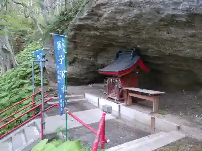 猿子沢神社の{uncategorized: "未分類", other: "その他", undefined: "問題あり", building: "その他建物", grave: "お墓", sacred_gate: "鳥居", guardian: "狛犬", statue: "像", buddha: "仏像", history: "歴史", nature: "自然", garden: "庭園", animal: "動物", pagoda: "塔", temizu: "手水舎", mountain_gate: "山門・神門", sanctuary: "本殿・本堂", subordinate: "末社・摂社", art: "芸術", scenery: "景色", jizo: "地蔵", ema: "絵馬", goshuin: "御朱印", omikuji: "おみくじ", items: "授与品その他", amulet: "お守り", goshuincho: "御朱印帳", eats: "食事", festival: "お祭り", votive_dance: "神楽", shichigosan: "七五三参", wedding: "結婚式", experience: "体験その他", initially: "初詣", around: "周辺", anti_infection: "感染症対策"}