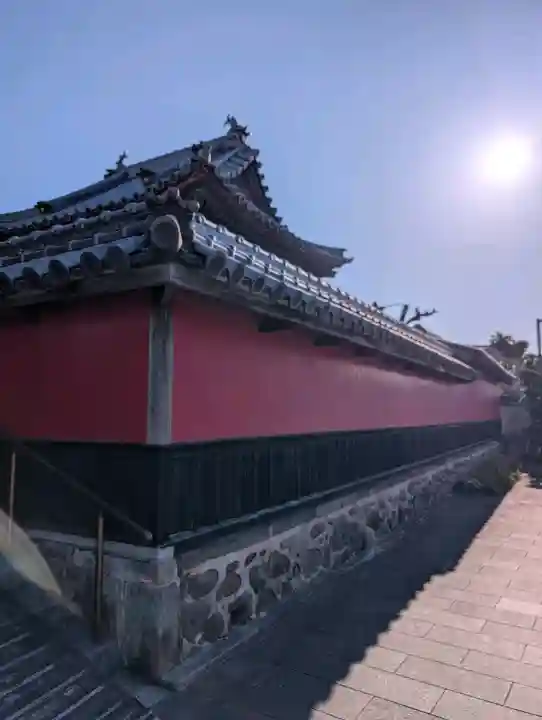 合元寺の{uncategorized: "未分類", other: "その他", undefined: "問題あり", building: "その他建物", grave: "お墓", sacred_gate: "鳥居", guardian: "狛犬", statue: "像", buddha: "仏像", history: "歴史", nature: "自然", garden: "庭園", animal: "動物", pagoda: "塔", temizu: "手水舎", mountain_gate: "山門・神門", sanctuary: "本殿・本堂", subordinate: "末社・摂社", art: "芸術", scenery: "景色", jizo: "地蔵", ema: "絵馬", goshuin: "御朱印", omikuji: "おみくじ", items: "授与品その他", amulet: "お守り", goshuincho: "御朱印帳", eats: "食事", festival: "お祭り", votive_dance: "神楽", shichigosan: "七五三参", wedding: "結婚式", experience: "体験その他", initially: "初詣", around: "周辺", anti_infection: "感染症対策"}