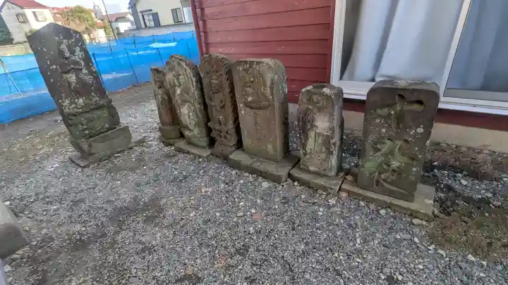 三峯神社の{uncategorized: "未分類", other: "その他", undefined: "問題あり", building: "その他建物", grave: "お墓", sacred_gate: "鳥居", guardian: "狛犬", statue: "像", buddha: "仏像", history: "歴史", nature: "自然", garden: "庭園", animal: "動物", pagoda: "塔", temizu: "手水舎", mountain_gate: "山門・神門", sanctuary: "本殿・本堂", subordinate: "末社・摂社", art: "芸術", scenery: "景色", jizo: "地蔵", ema: "絵馬", goshuin: "御朱印", omikuji: "おみくじ", items: "授与品その他", amulet: "お守り", goshuincho: "御朱印帳", eats: "食事", festival: "お祭り", votive_dance: "神楽", shichigosan: "七五三参", wedding: "結婚式", experience: "体験その他", initially: "初詣", around: "周辺", anti_infection: "感染症対策"}