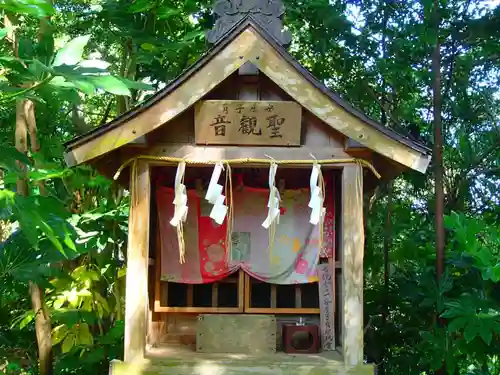 神崎神社の末社