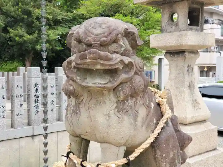 伊居太神社の狛犬